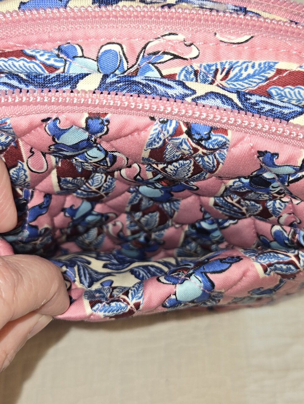 Vera Bradley Pink Disney Stitch Quilted Crossbody Bag, 4 Pockets - Picture 6 of 10